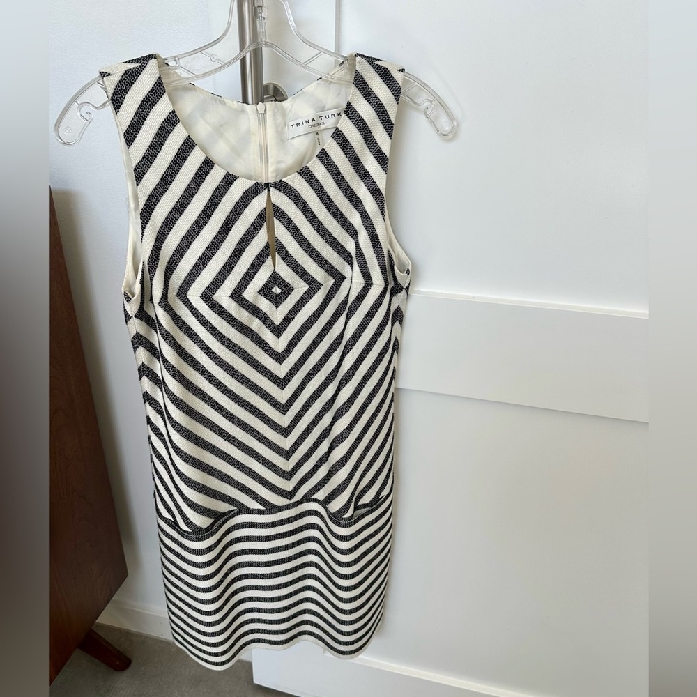 TRINA TURK Womens Textured Stripe Dress. Size 6. 
Like New.